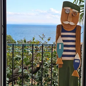 Sunny 150 M From The Sea Apartman